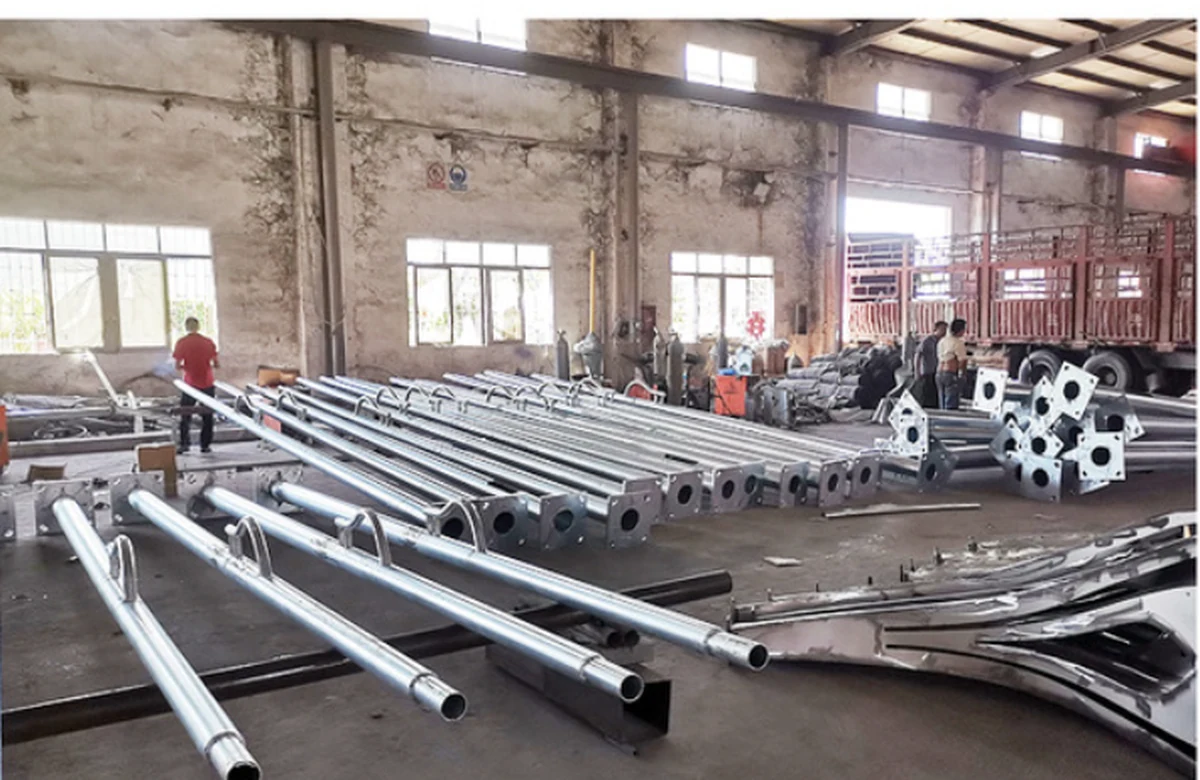 Solar street light pole workshop